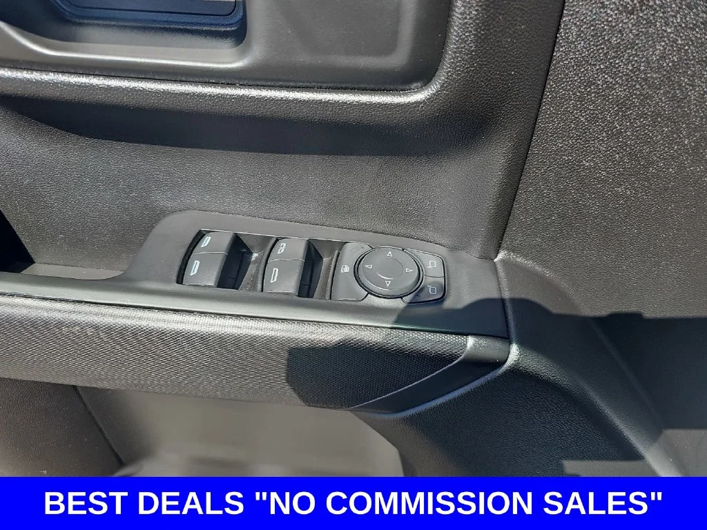 Used 2024 White Chevrolet Custom image 27