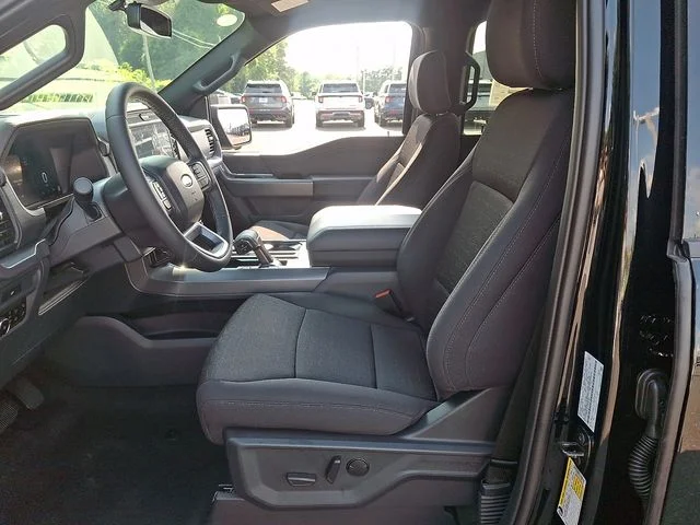 New 2026 Agate Black Metallic Ford XLT image 9