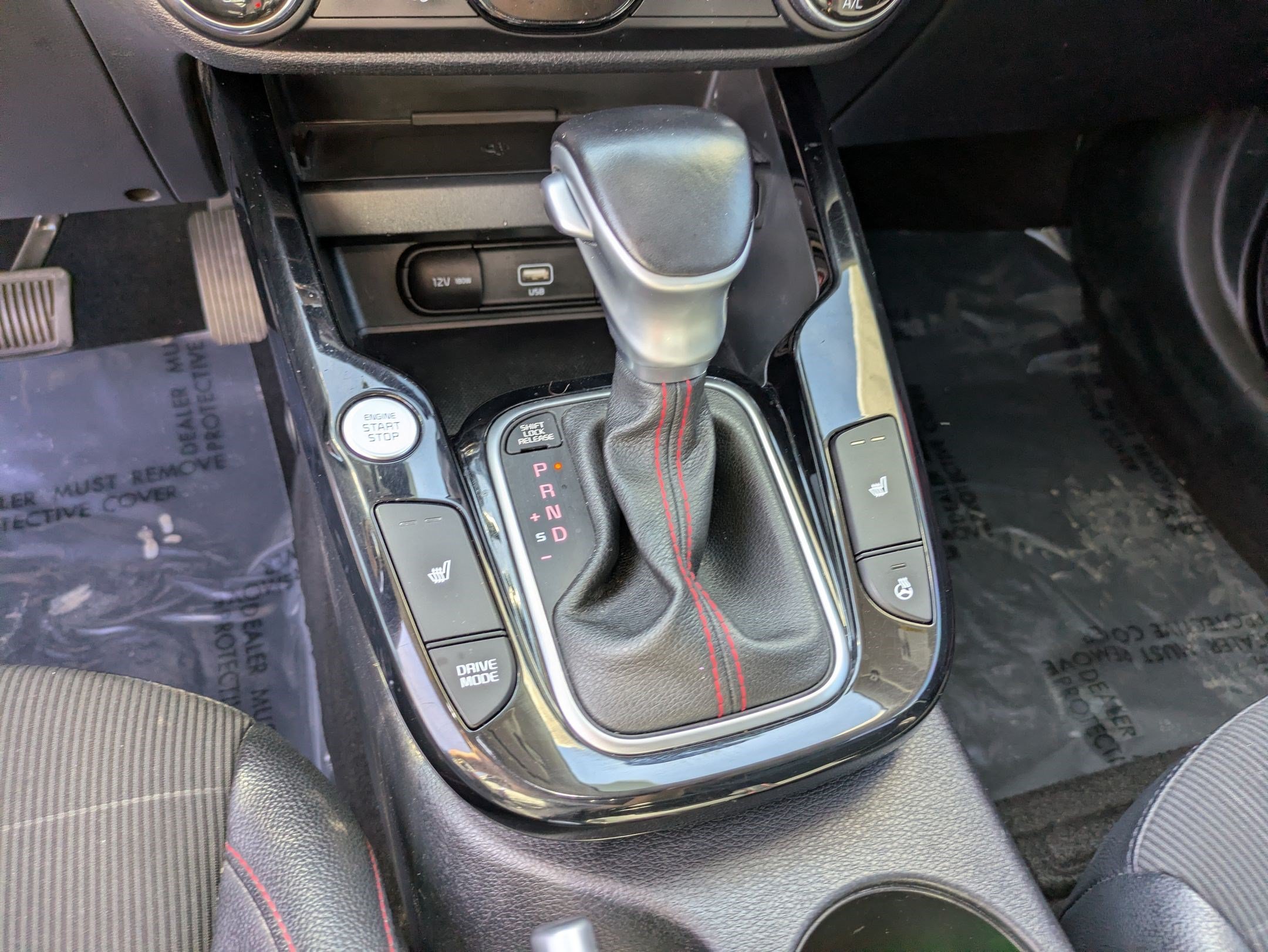 Used 2021 Snow White Pearl Kia Turbo image 26