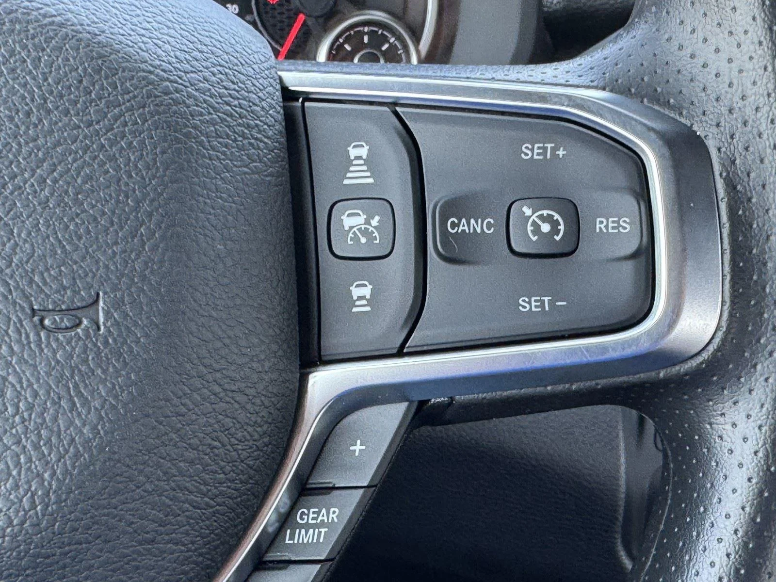 2025 RAM 2500 Tradesman - Photo 17