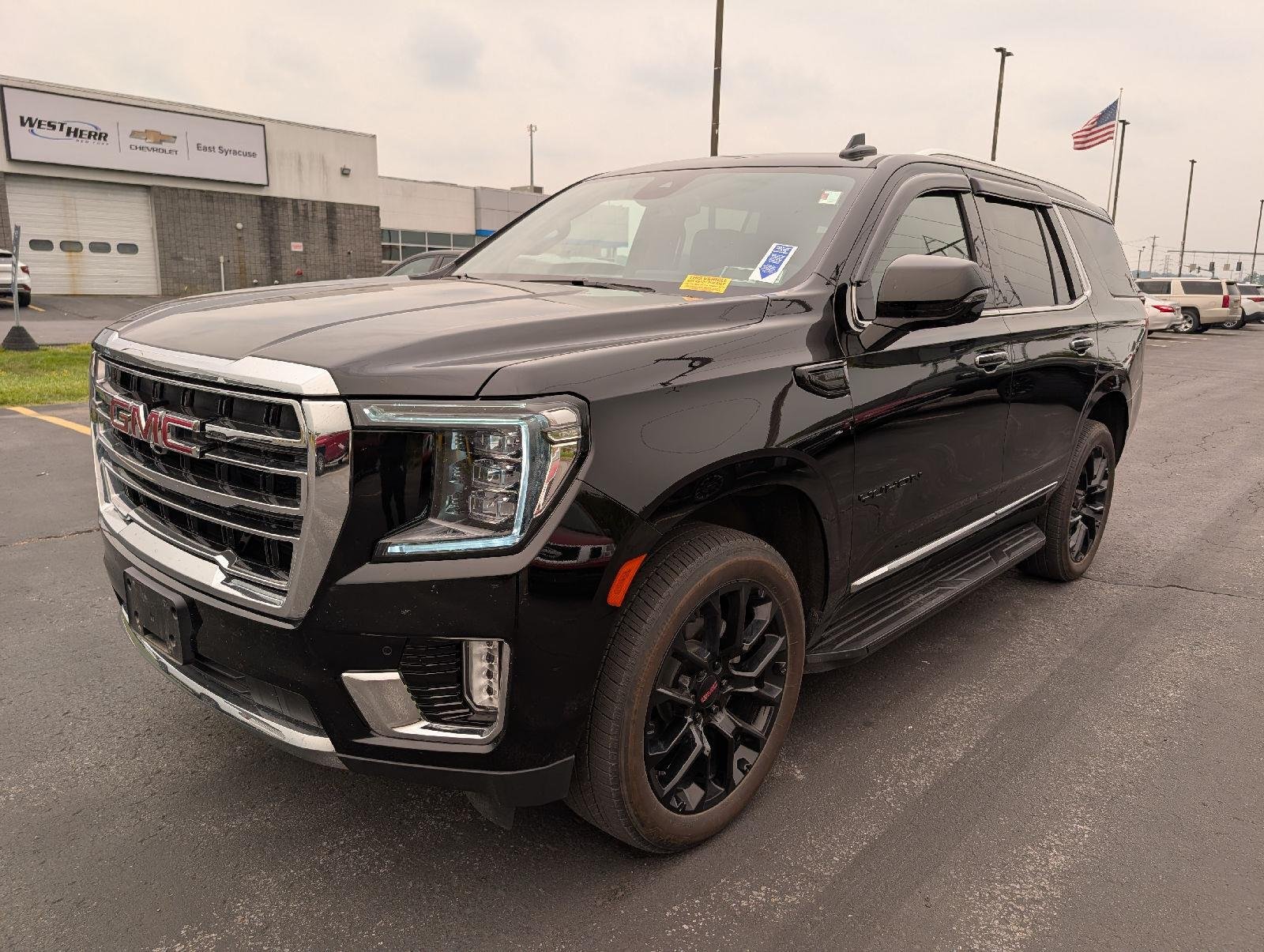 Used 2024 Onyx Black GMC SLT image 4