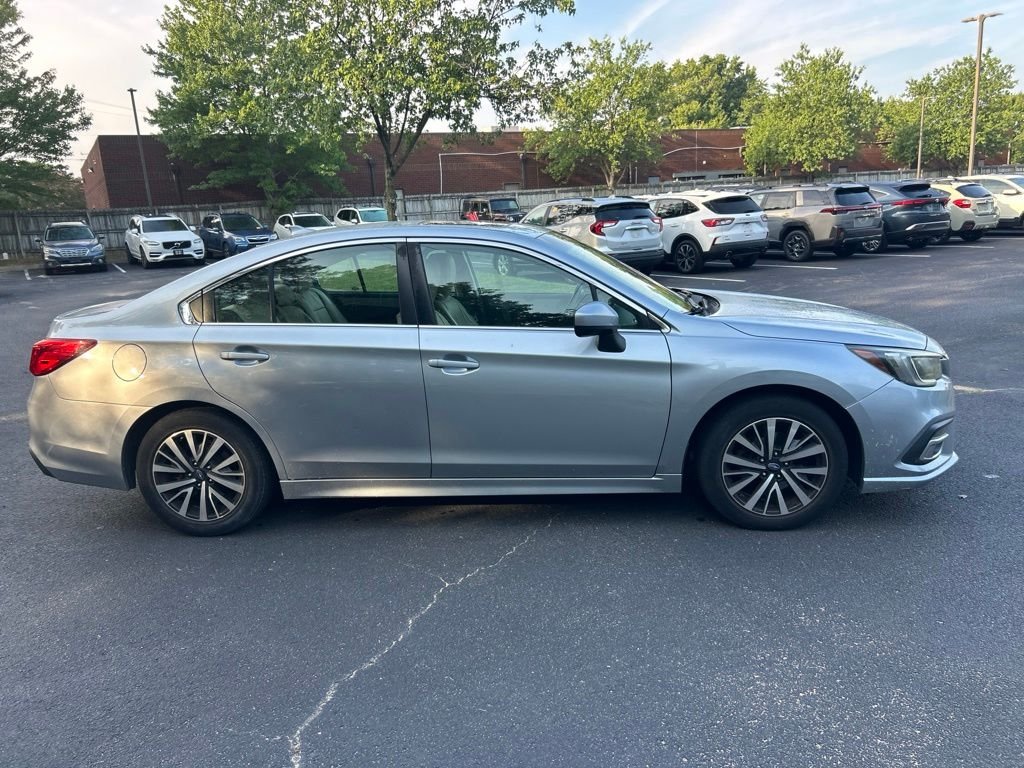 Used 2018 Silver Subaru 2.5i image 2