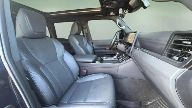Used 2025 Mica Lexus 550 Luxury+ image 12