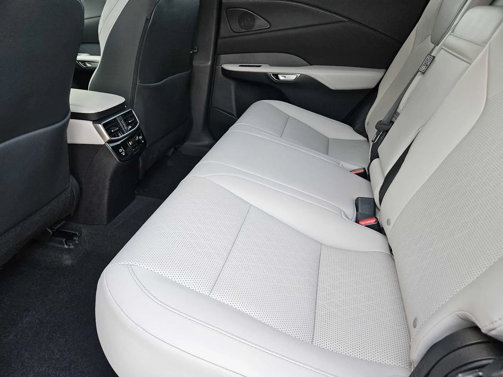 Certified Used 2024 RED MC.CS. Lexus Premium Plus image 22