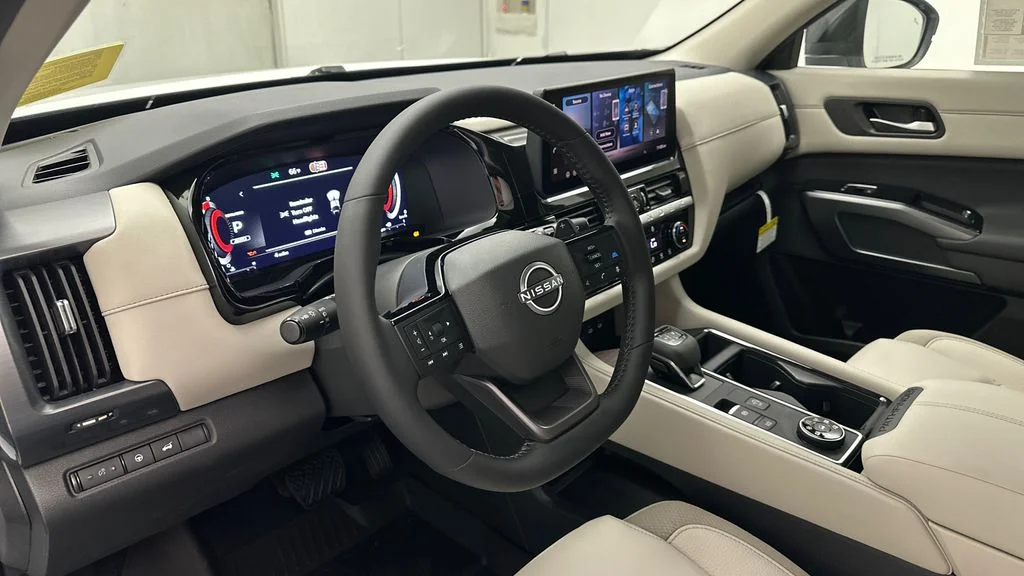 New 2026 White Nissan SL image 16