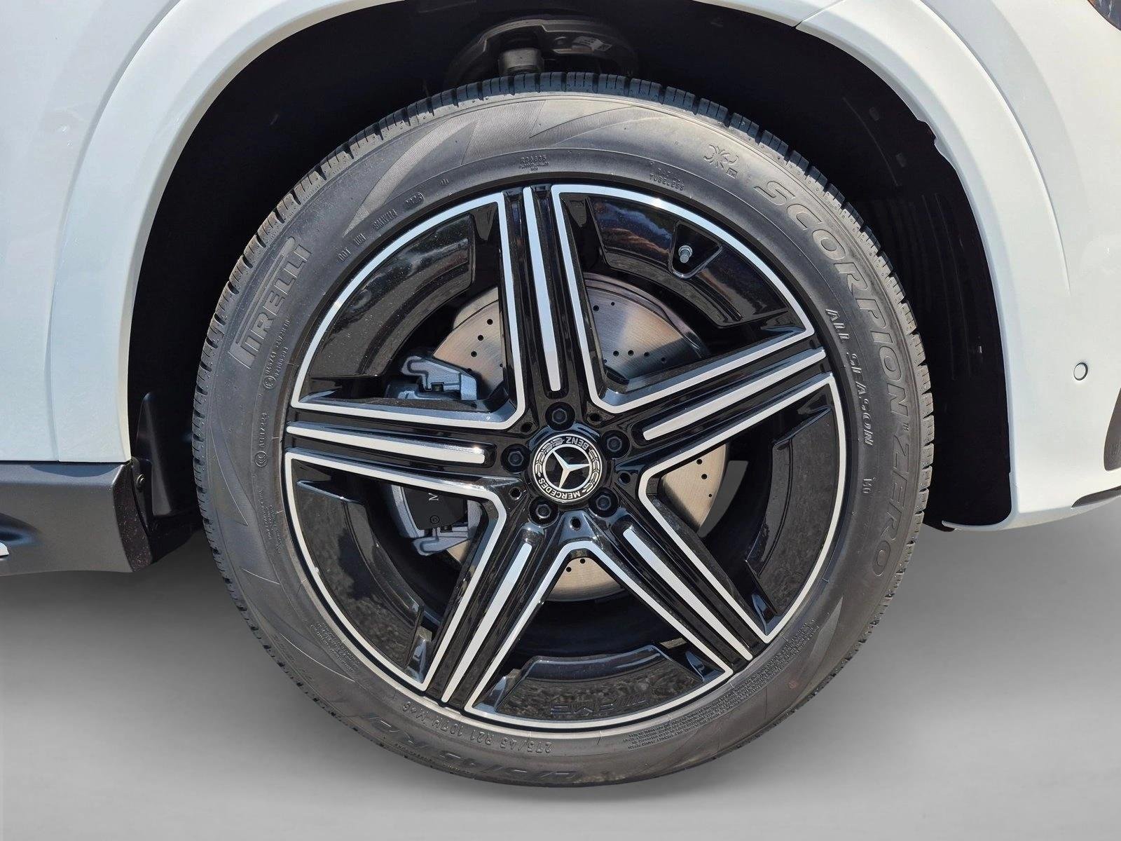 New 2026 Polar White Mercedes-Benz GLE450 image 10