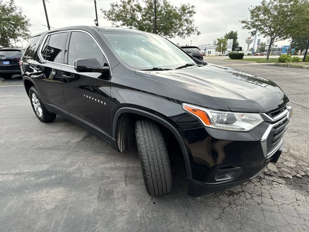Used 2018 Black Chevrolet LS image 5