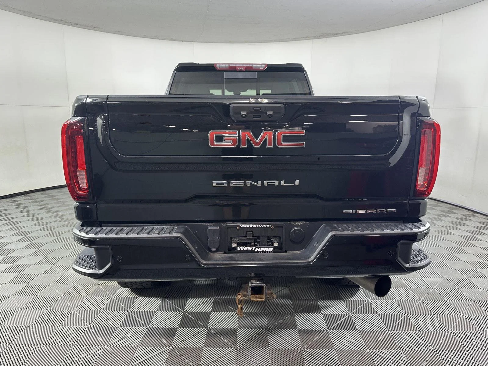 Used 2023 Ebony Twilight Metallic GMC Denali image 17