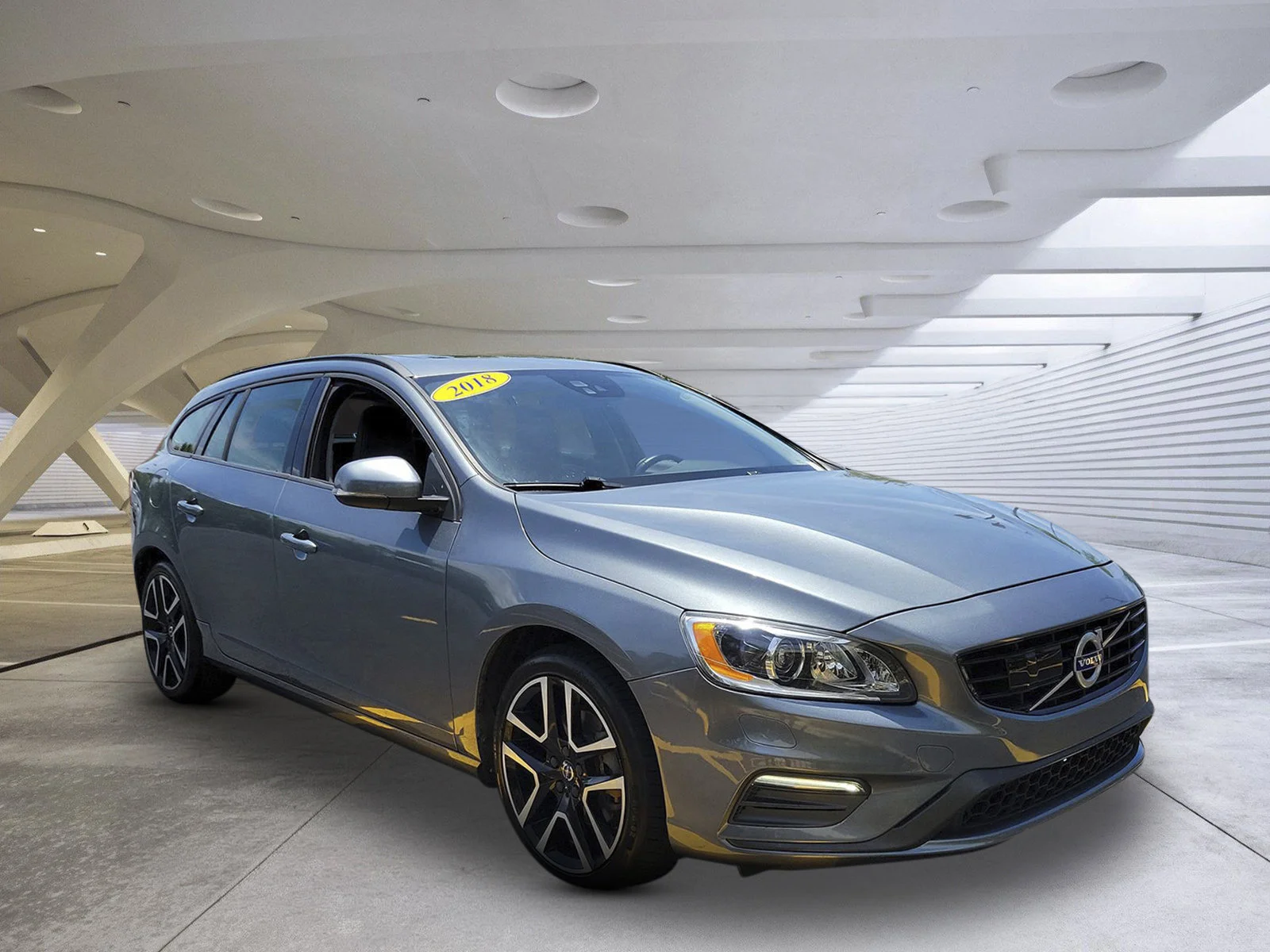 2018 Volvo V60 T5 Dynamic's photo