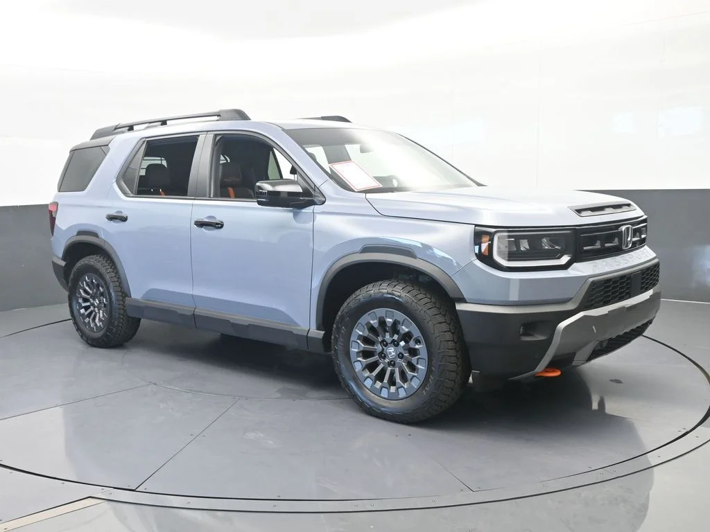 Used 2026 Sonic Gray Pearl Honda TrailSport image 8