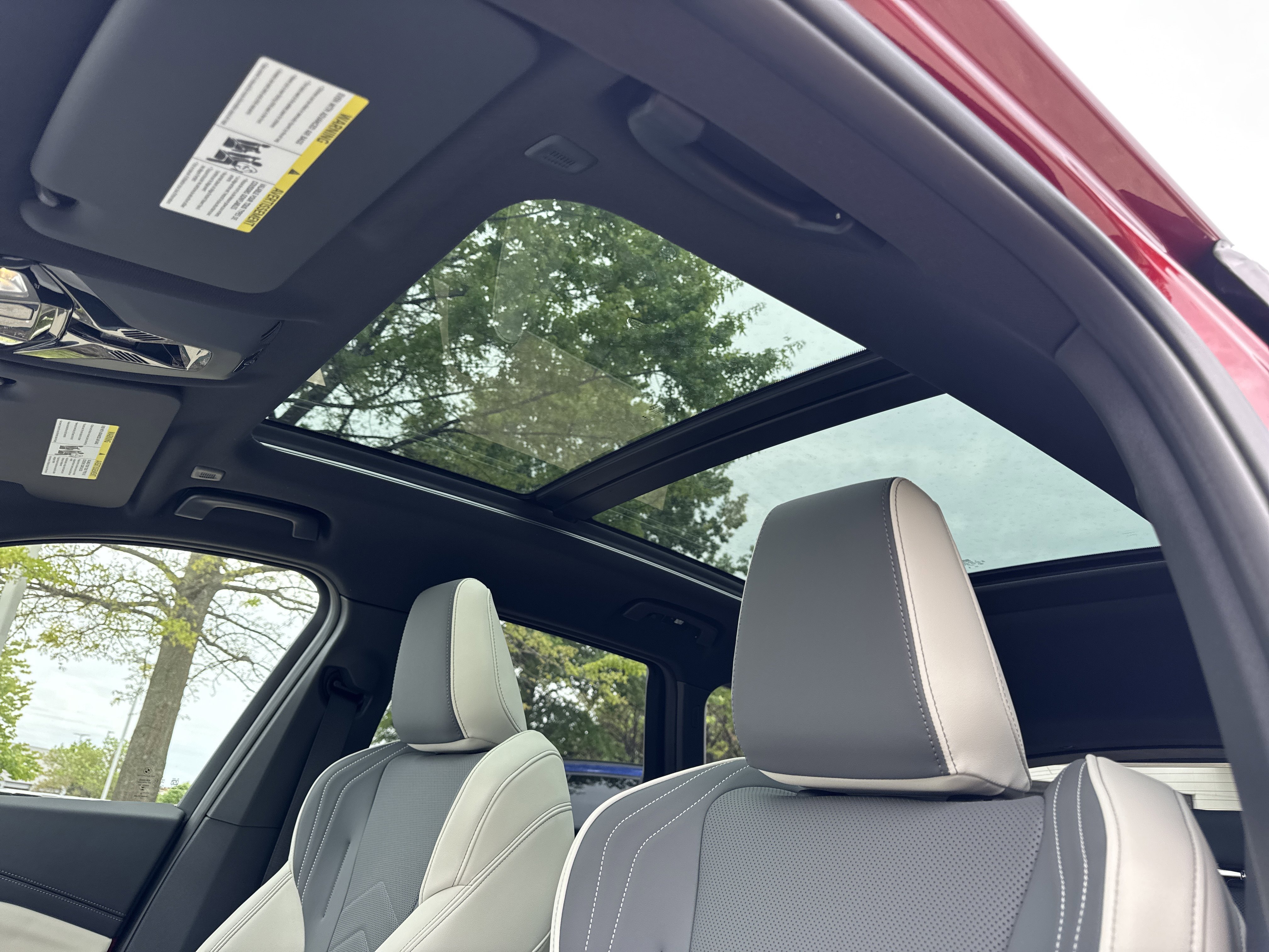 New 2026 VEGAS RED BMW xDrive28i image 9