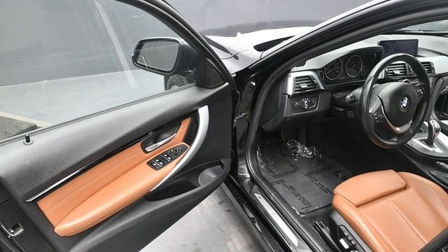 Used 2016 Black BMW 328i xDrive image 17