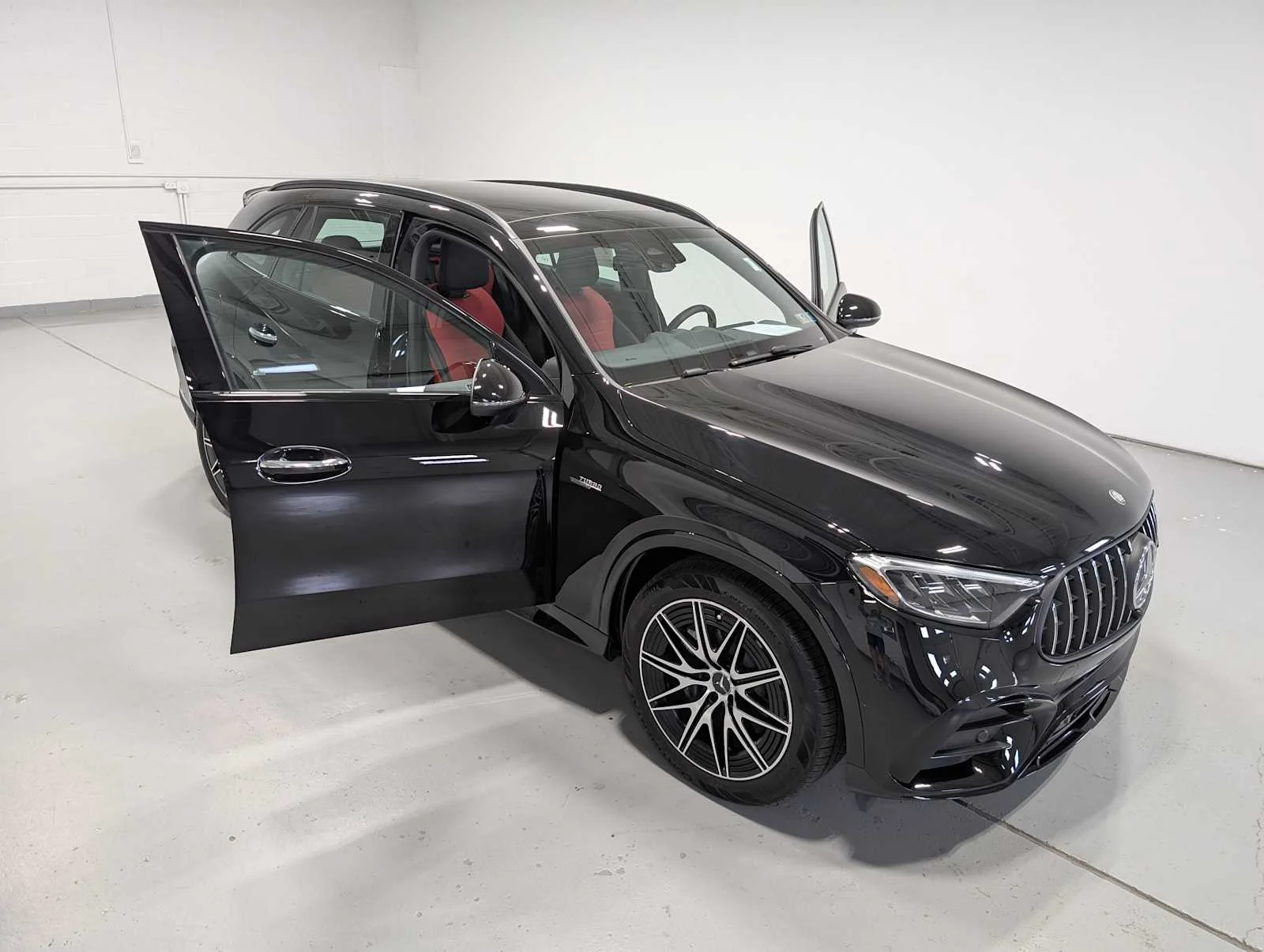 Used 2026 Obsidian Black Metallic Mercedes-Benz AMG® GLC 43 image 17