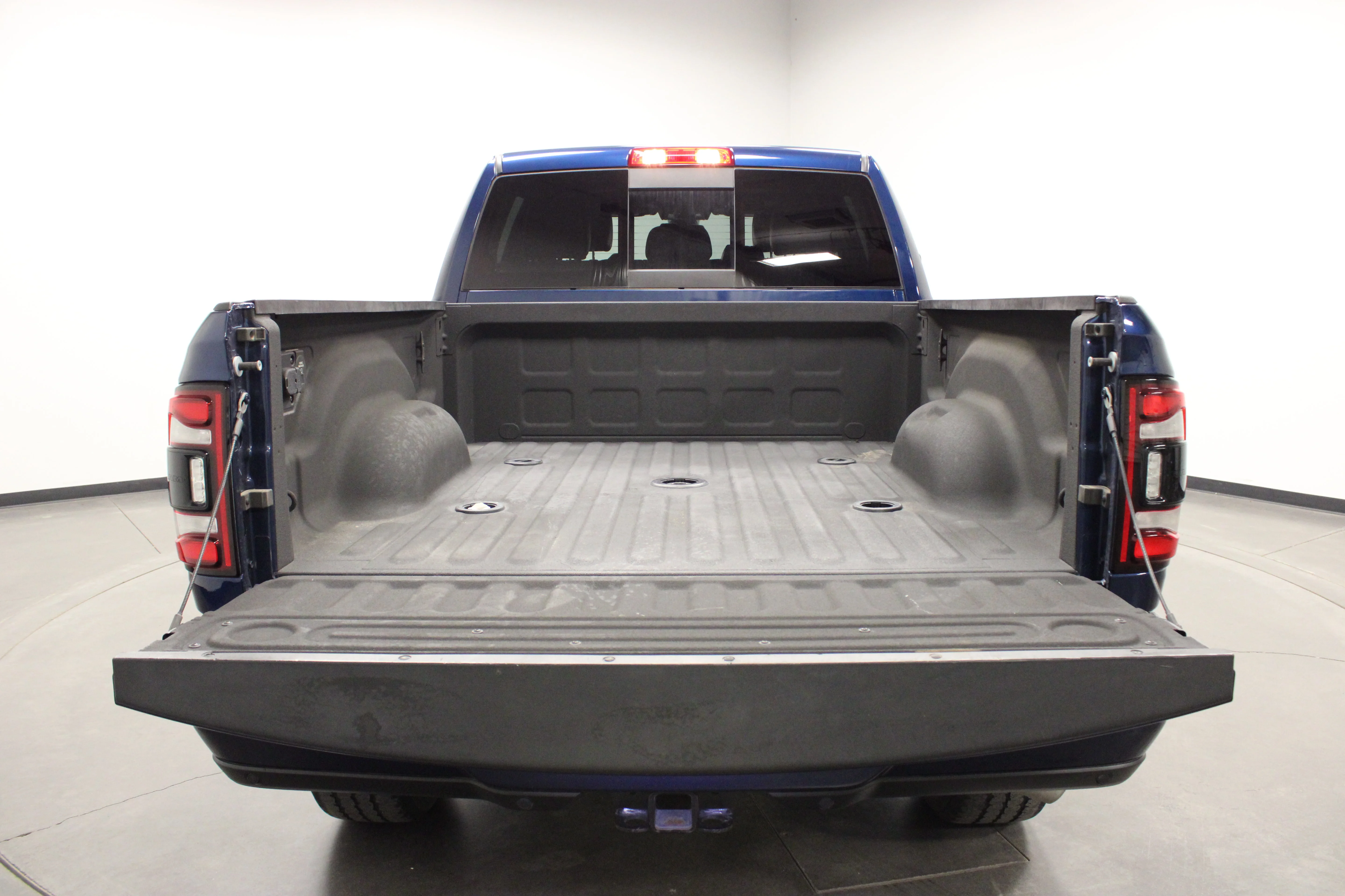 Used 2023 Patriot Blue Pearlcoat Ram Laramie image 13