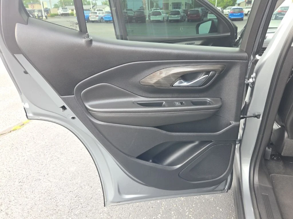 2023 GMC Terrain SLT - Photo 26