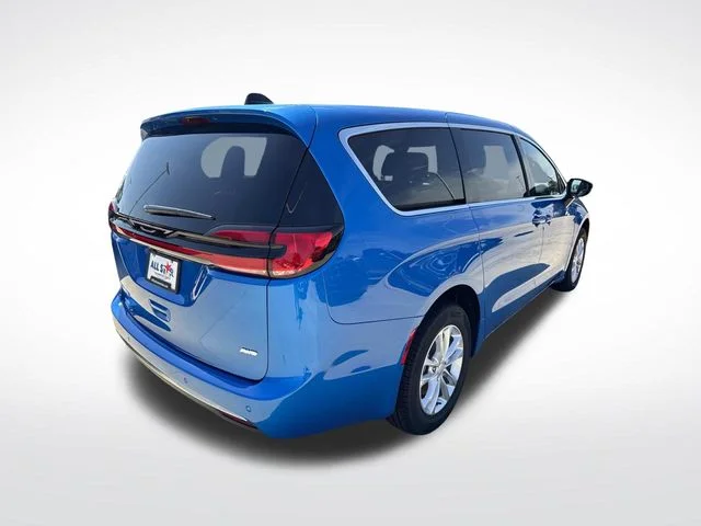 New 2027 Hydro Blue Pearl-Coat Exterior Paint Chrysler Select image 8