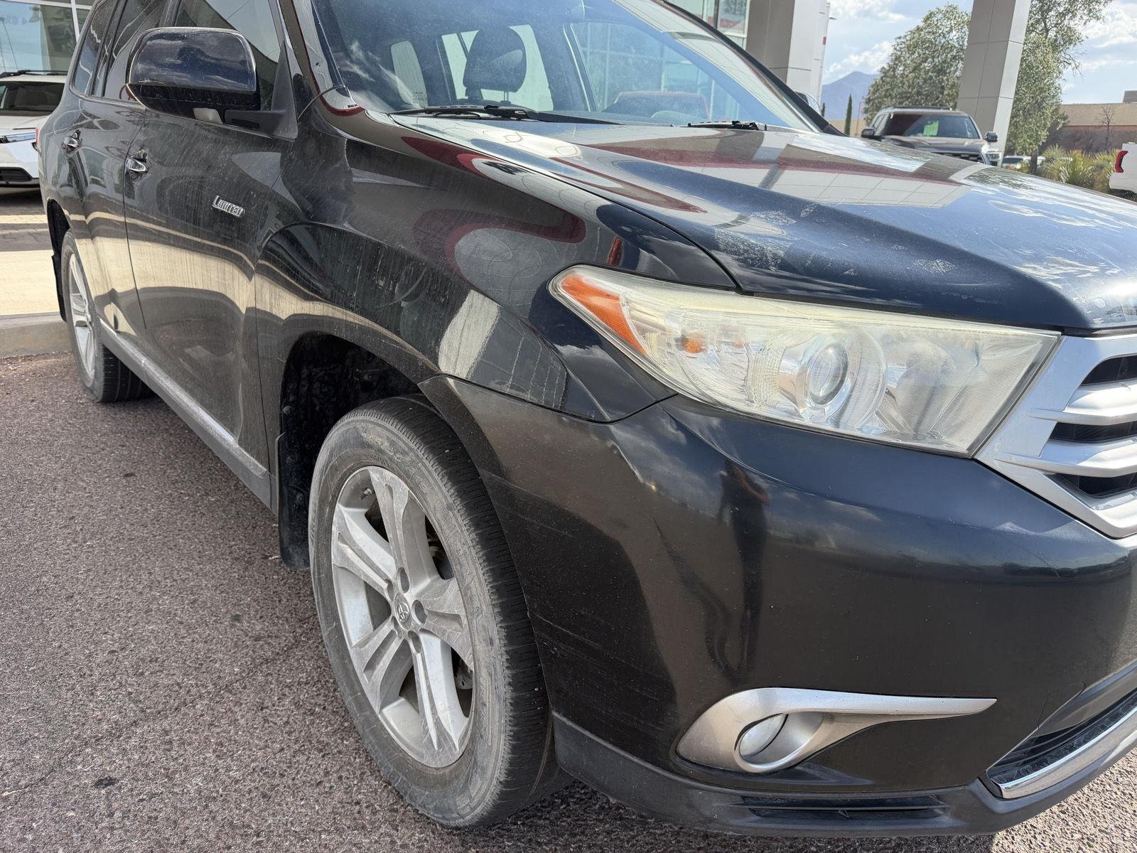 Used 2013 Black Toyota Limited image 13