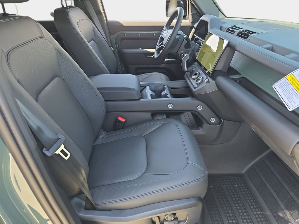 New 2026 Keswick Green Land Rover Trophy Edition Keswick image 10