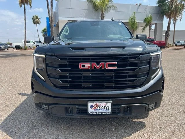 Used 2022 ONYX BLACK GMC Elevation image 2