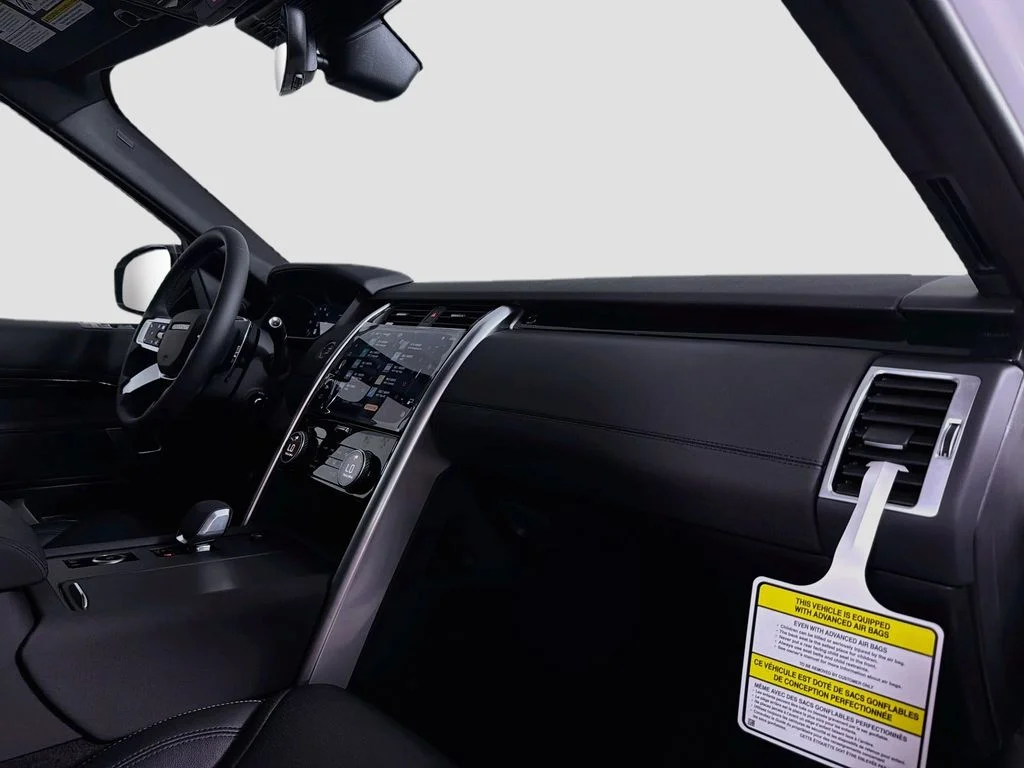 New 2026 Fuji White Land Rover S image 31