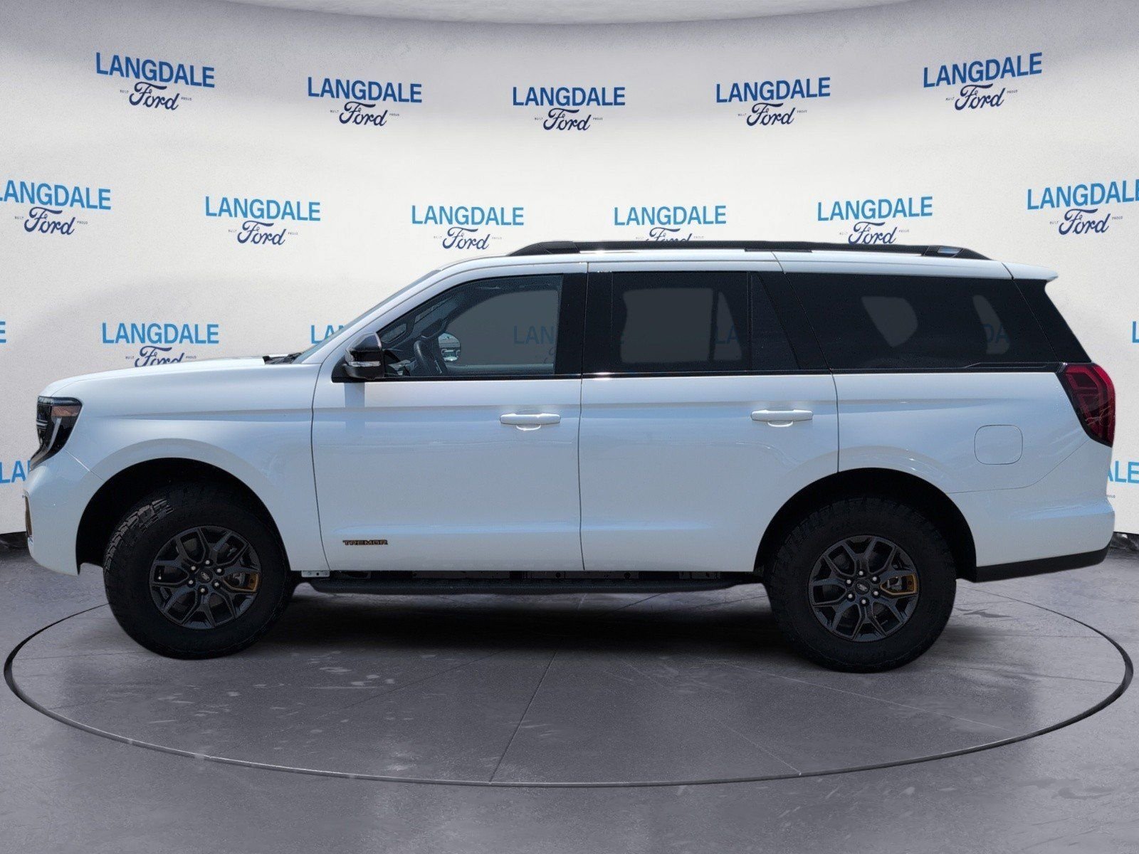 New 2026 Star White Metallic Tri-Coat Ford Tremor image 10