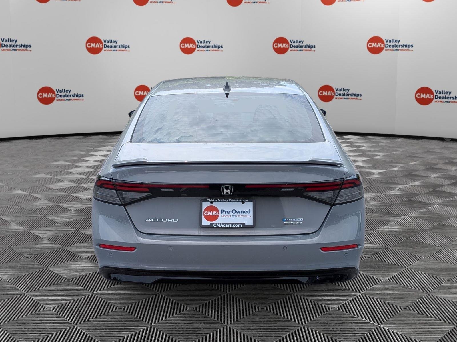 Used 2024 Urban Gray Pearl Honda Touring image 18
