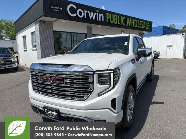 2022 GMC Sierra 4WD Crew Cab Short Box Denali's photo