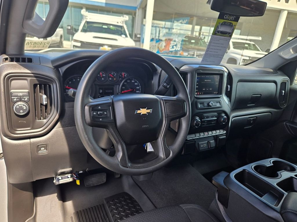 Used 2021 Silver Chevrolet Custom image 6