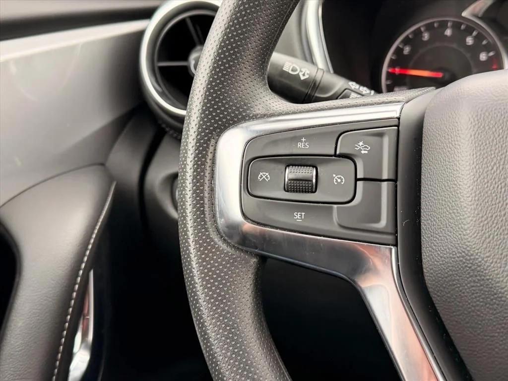 Used 2025 Black Chevrolet LT image 23