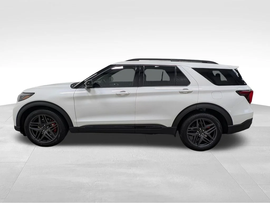 New 2026 Star White Metallic Tri-Coat Ford ST image 1