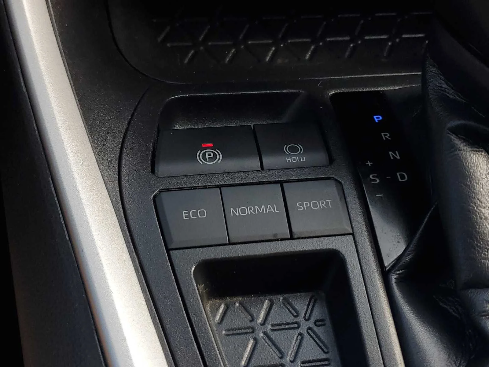 Used 2024 Midnight Black Metallic Toyota XLE image 27