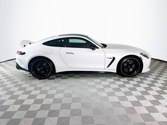 New 2026 MANUFAKTUR opalite white magno Mercedes-Benz Base image 39