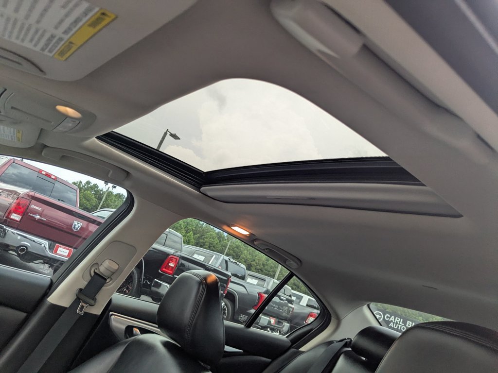 Used 2021 Pure White INFINITI 3.0t LUXE image 23