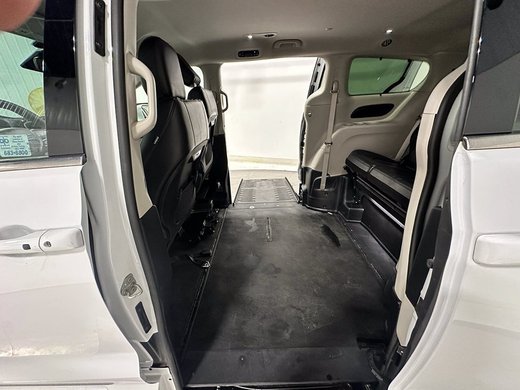 Used 2022 White Chrysler Wheelchair Accessible-Touring L image 32