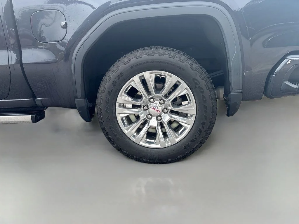 Used 2023 Silver GMC Denali image 14