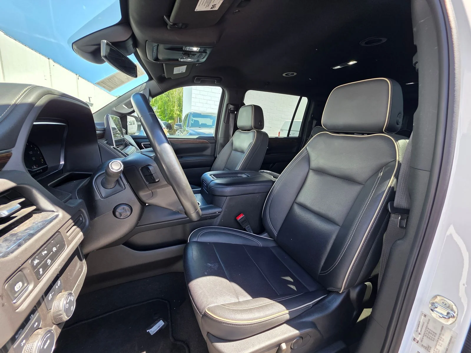 Used 2024 Summit White Chevrolet Premier image 11