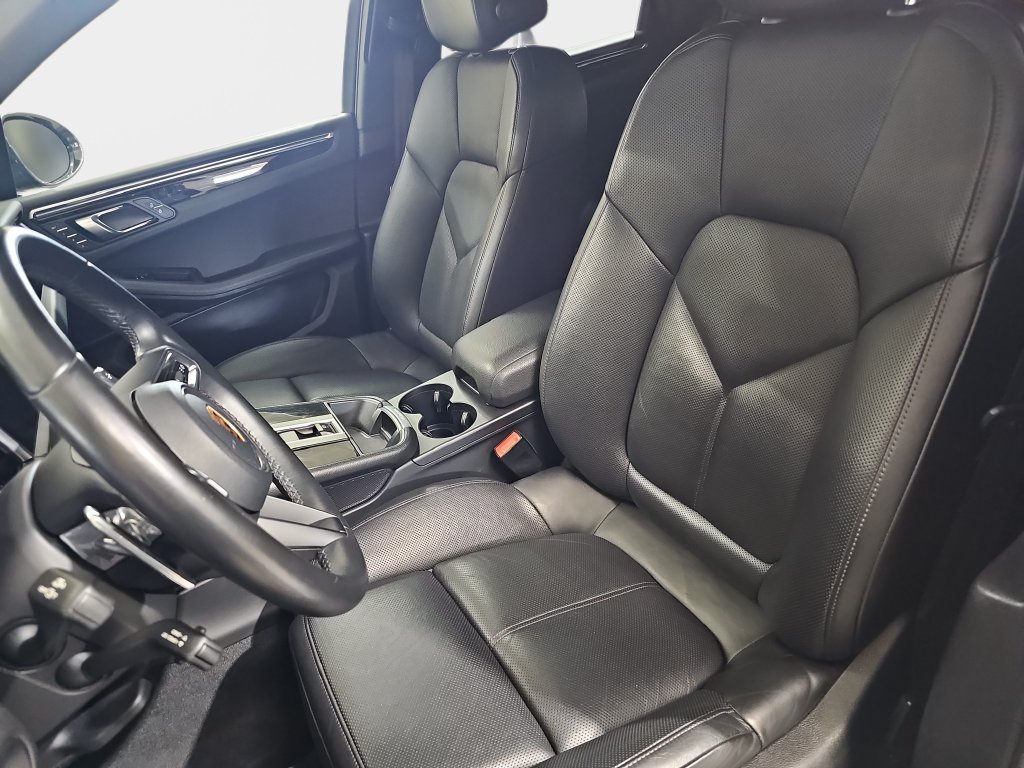 Used 2023 Gray Porsche Base image 18