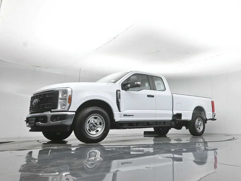 New 2026 Oxford White Ford XL image 42
