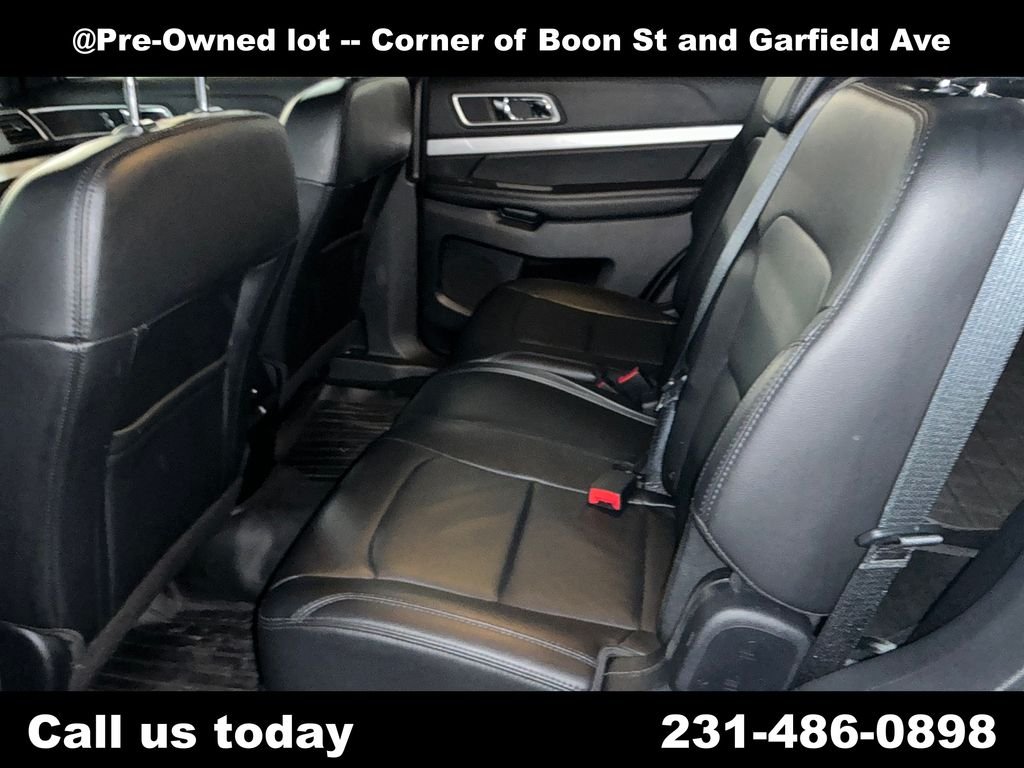 Used 2017 Gold Ford XLT image 27
