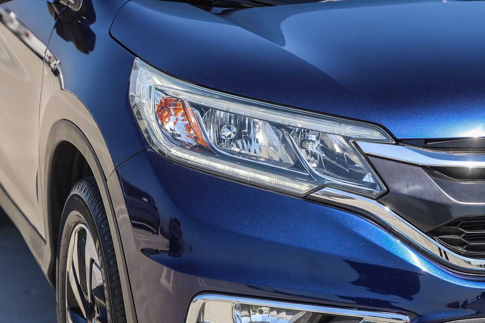 Used 2016 Blue Honda Touring image 4