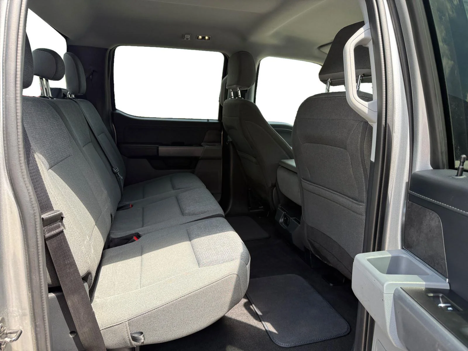 Used 2024 Iconic Silver Ford XLT image 23