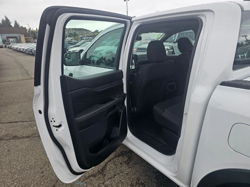 New 2025 Oxford White Ford XL image 15