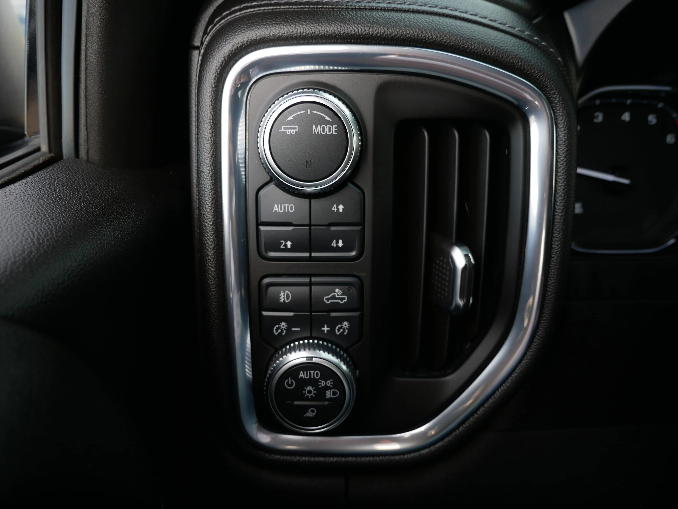 Certified Used 2020 Onyx Black GMC SLT image 26