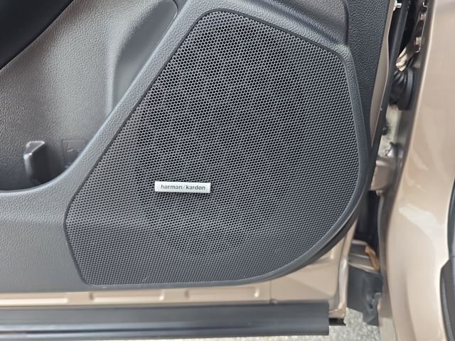 2015 Subaru Forester i Touring - Photo 17