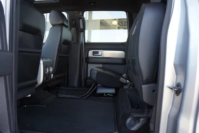 Used 2014  Ford XL image 31