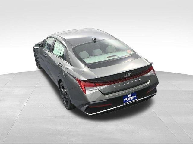 New 2026 Gray Hyundai SEL Sport Premium image 26