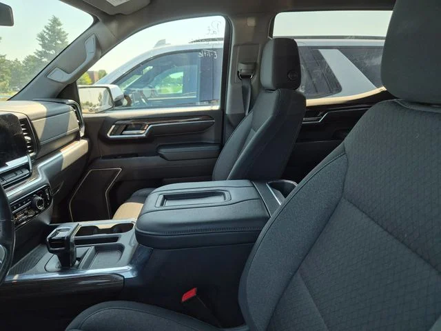 Used 2022 Black Chevrolet LT Trail Boss image 9