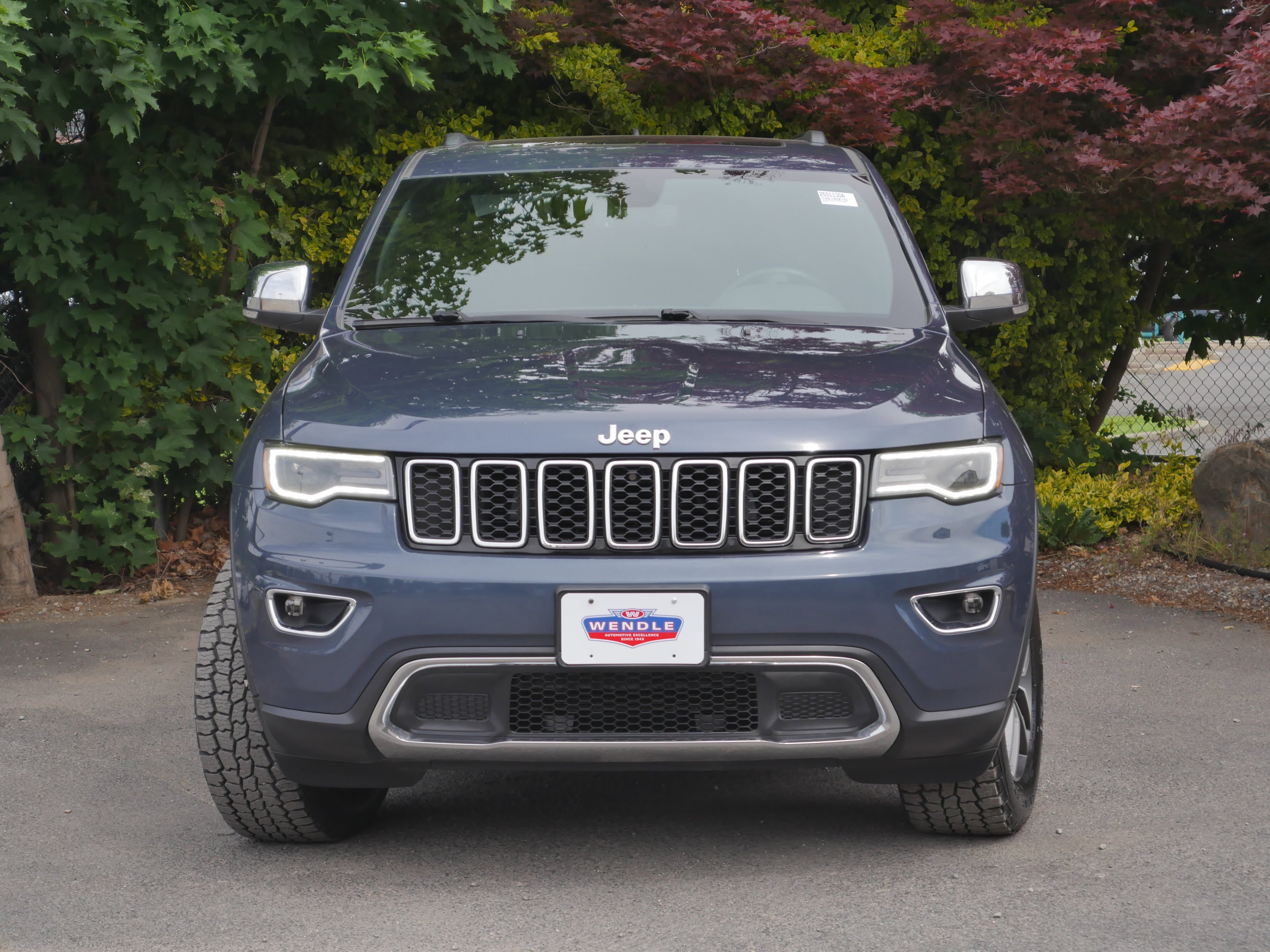 Used 2020 Slate Blue Pearlcoat Jeep Limited image 34