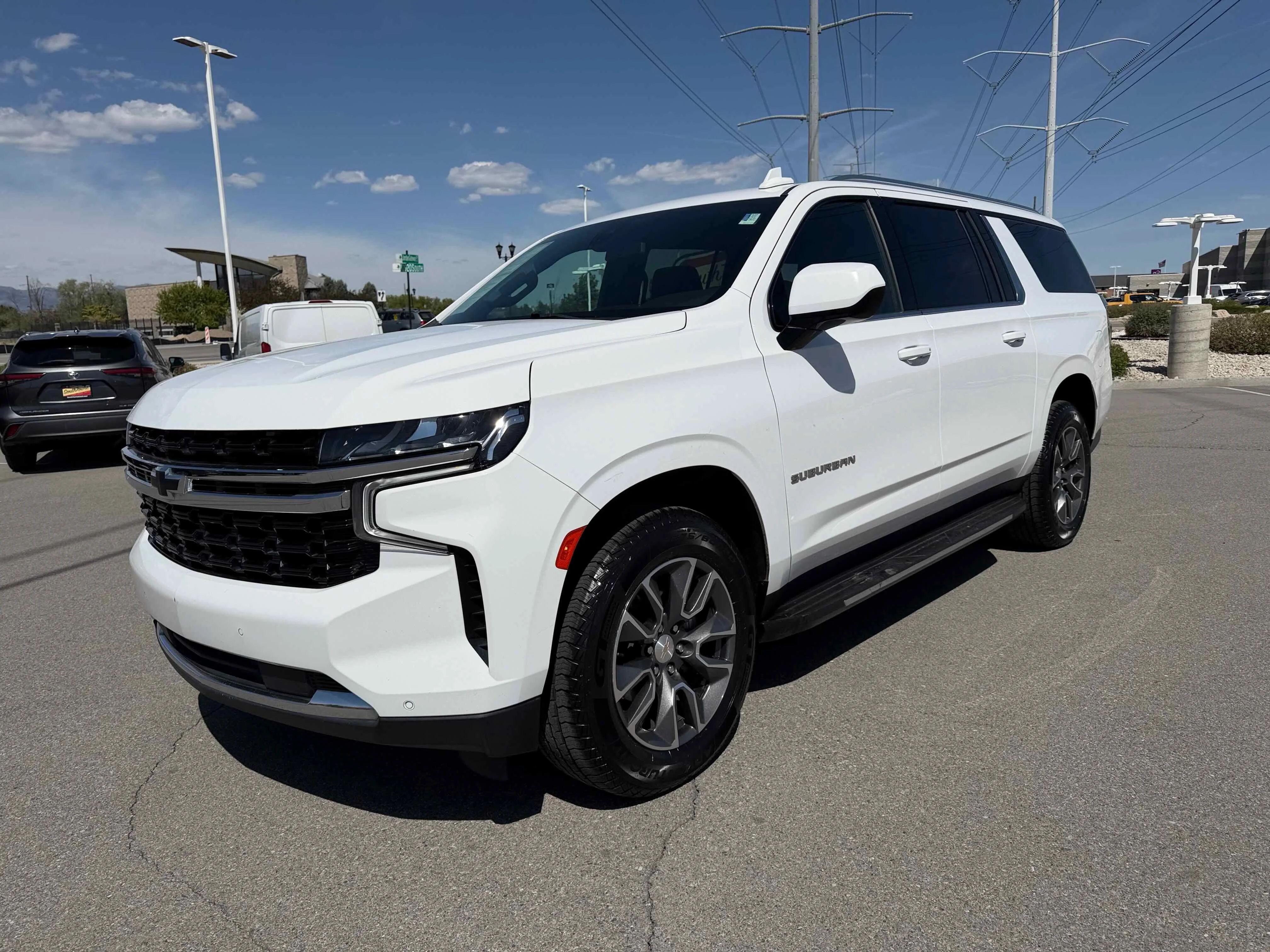 Used 2022 White Chevrolet LS image 12