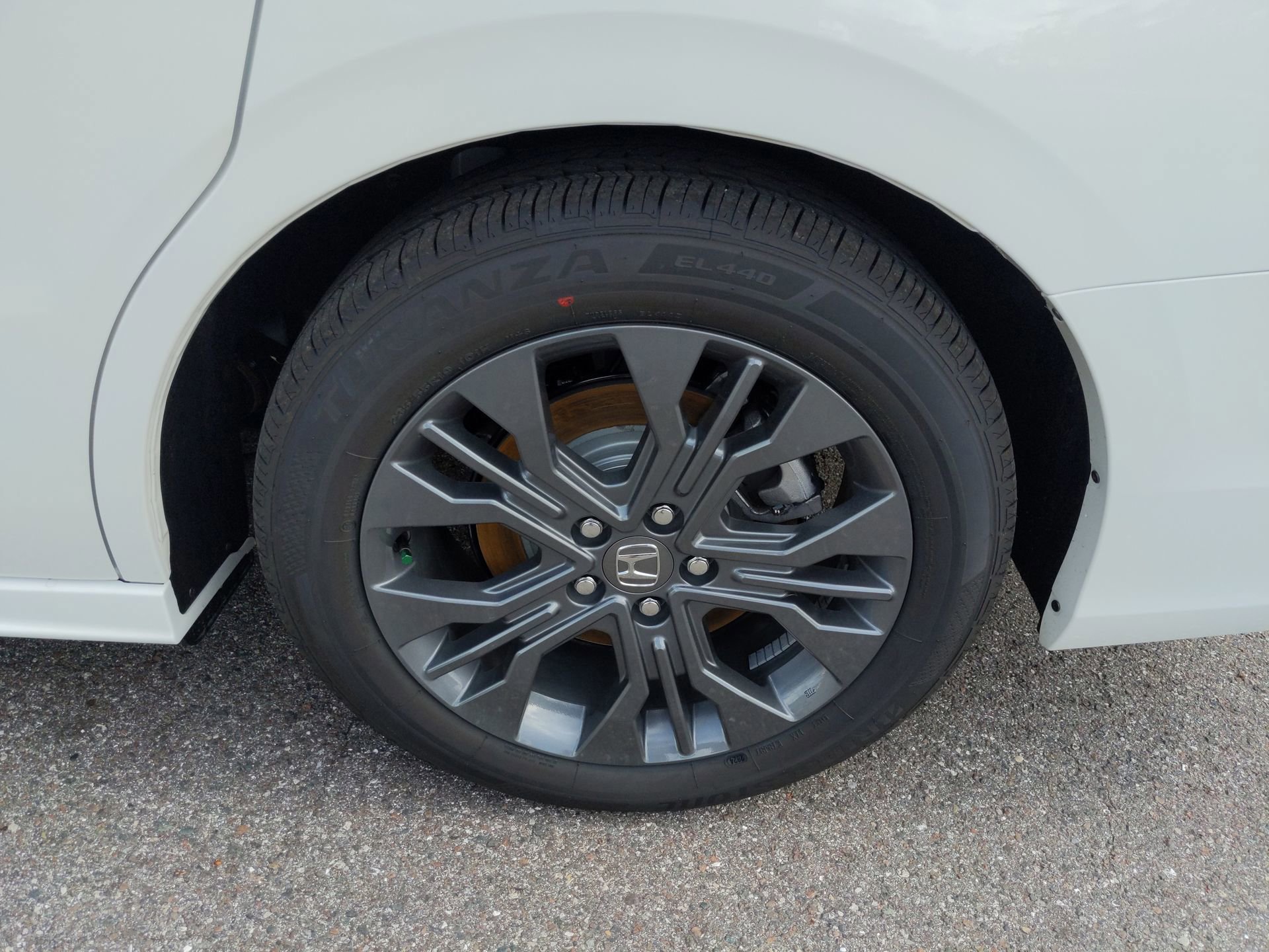 New 2026 Platinum White Pearl Honda Touring image 13
